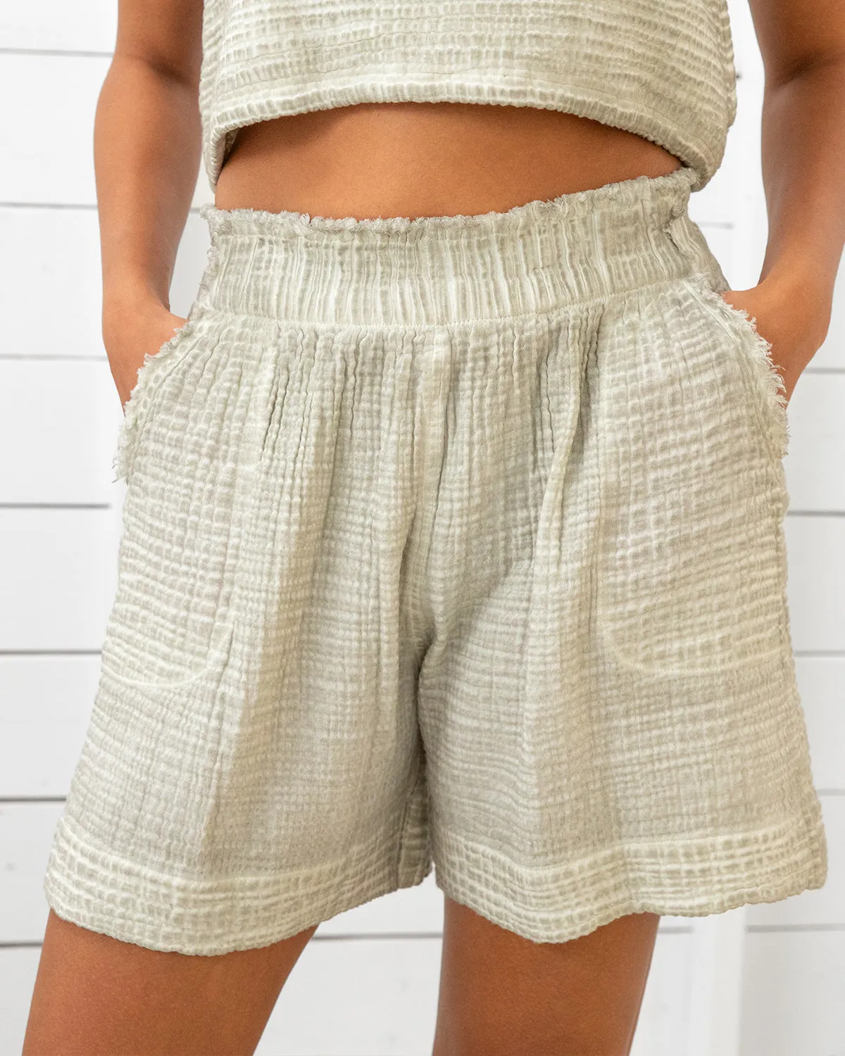 Crinkle Relaxed Shorts Natural