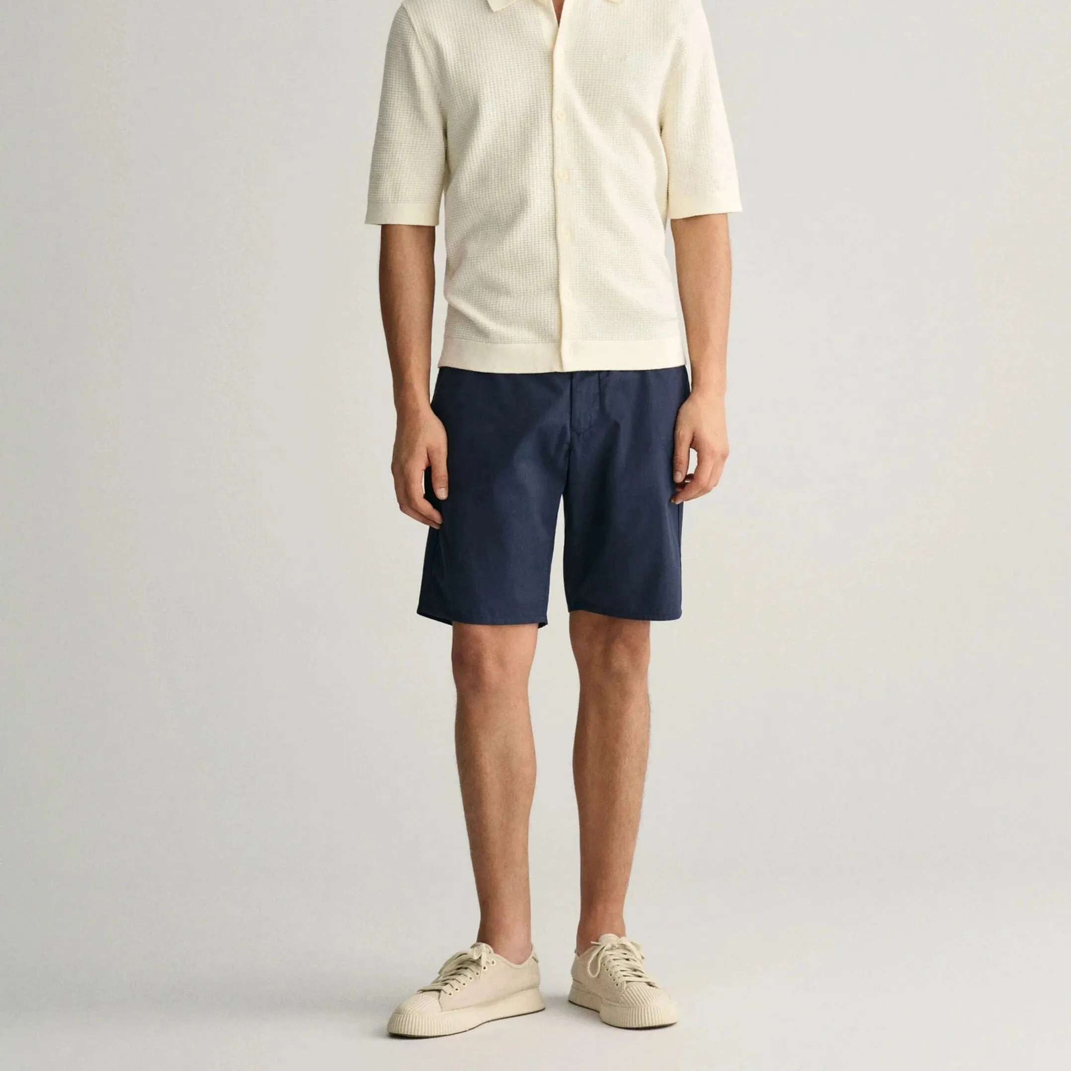 GANT Relaxed Fit Chino Shorts in Marine