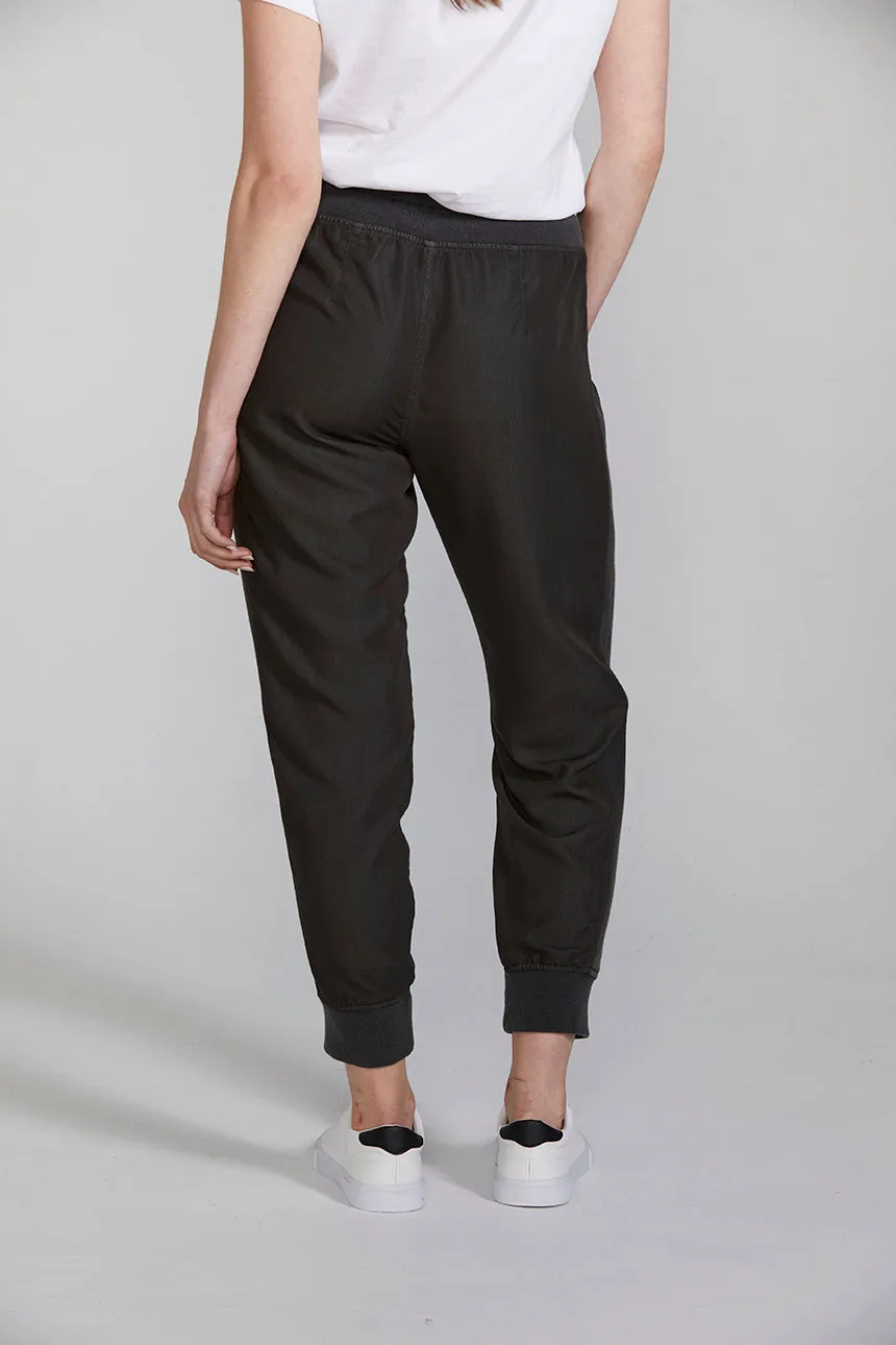 Marriott Jogger